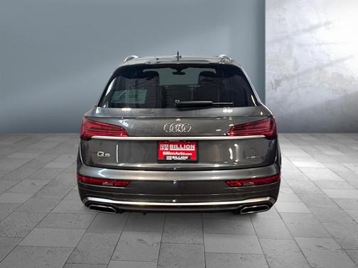 2022 Audi Q5 45 S line Premium