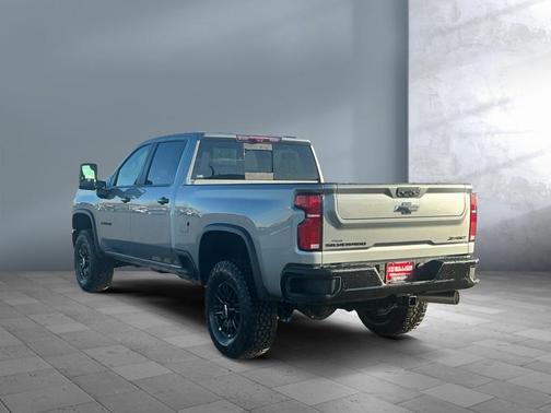 Sterling Gray Metallic 2026 Chevrolet Silverado 2500 Crew Cab, Standard Bed, XR2, 4WD