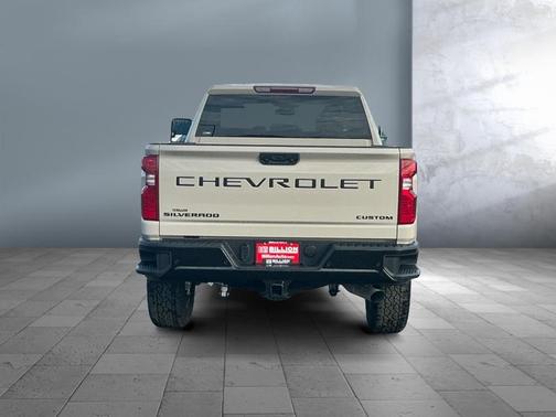 White Sands 2026 Chevrolet Silverado 2500 Custom
