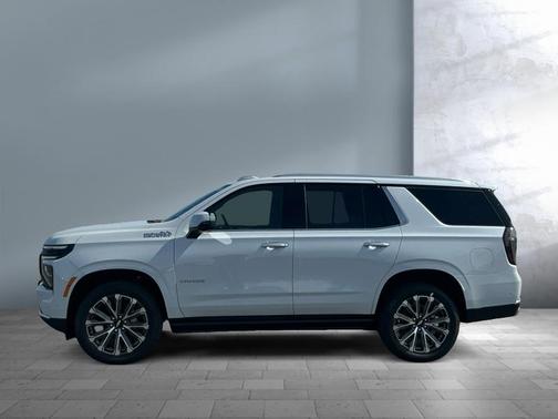Polar White Tricoat 2026 Chevrolet Tahoe 4WD High Country
