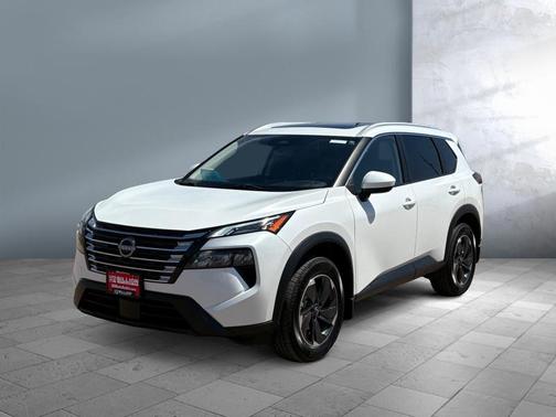 Everest White Pearl 2024 Nissan Rogue SV