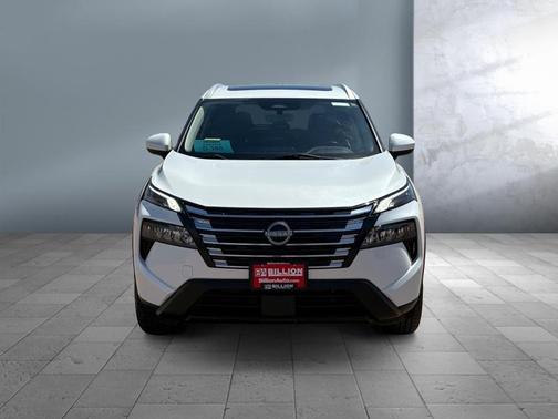 Everest White Pearl 2024 Nissan Rogue SV