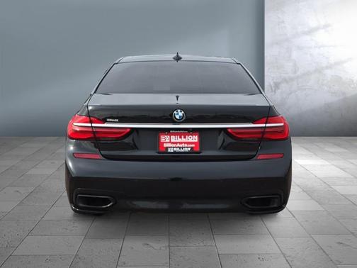 2016 BMW 750 i xDrive