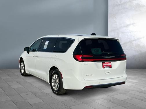 2025 Chrysler Pacifica L