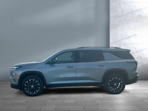 Sterling Gray Metallic 2026 Chevrolet Traverse LT