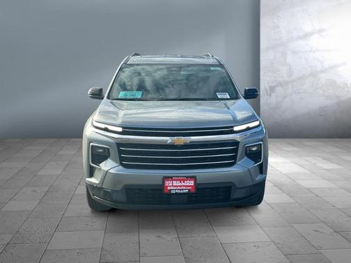 Sterling Gray Metallic 2026 Chevrolet Traverse LT