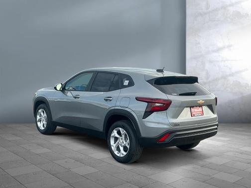 Sterling Gray Metallic 2026 Chevrolet Trax LS