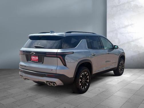 Sterling Gray Metallic 2026 Chevrolet Traverse AWD Z71