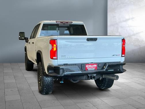 2025 Chevrolet Silverado 2500 4WD Crew Cab Standard Bed ZR2