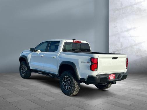 Summit White 2026 Chevrolet Colorado ZR2