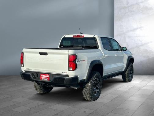 Summit White 2026 Chevrolet Colorado ZR2