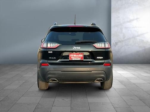 2022 Jeep Cherokee Latitude Lux