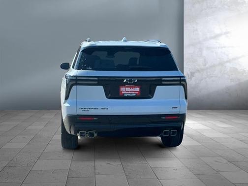 Polar White Tricoat 2026 Chevrolet Traverse RS