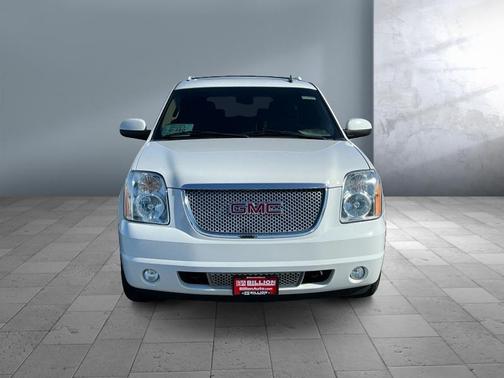 Summit White 2013 GMC Yukon XL Denali