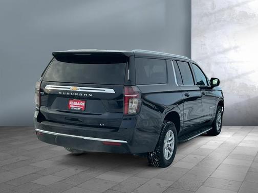 2024 Chevrolet Suburban LT
