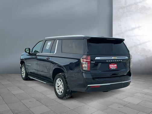 2024 Chevrolet Suburban LT