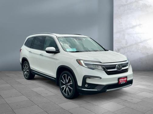 2019 Honda Pilot Touring 8-Passenger