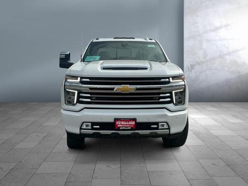 Iridescent Pearl Tricoat 2023 Chevrolet Silverado 2500 High Country