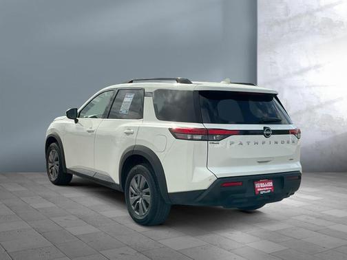 2025 Nissan Pathfinder SV 4WD