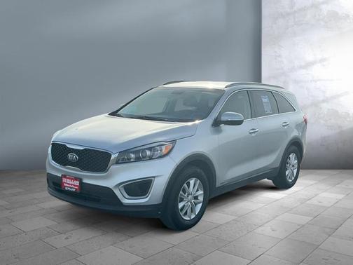 Sparkling Silver 2018 Kia Sorento LX