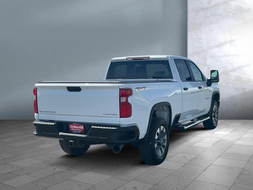 Summit White 2021 Chevrolet Silverado 2500 Custom