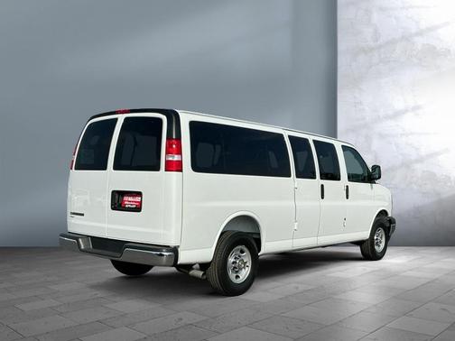 2025 Chevrolet Express 3500 RWD 3500 Extended Wheelbase LT