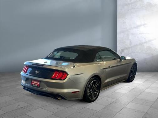 2021 Ford Mustang EcoBoost