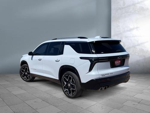Polar White Tricoat 2026 Chevrolet Traverse High Country
