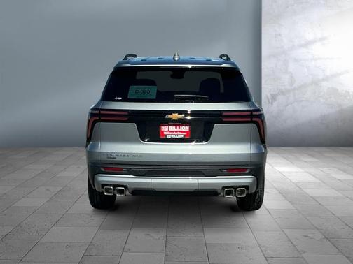 Sterling Gray Metallic 2026 Chevrolet Traverse LT