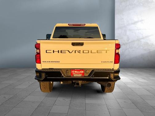 2026 Chevrolet Silverado 2500 Custom