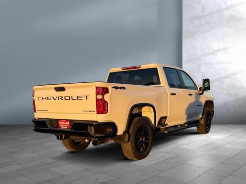 2026 Chevrolet Silverado 2500 Custom