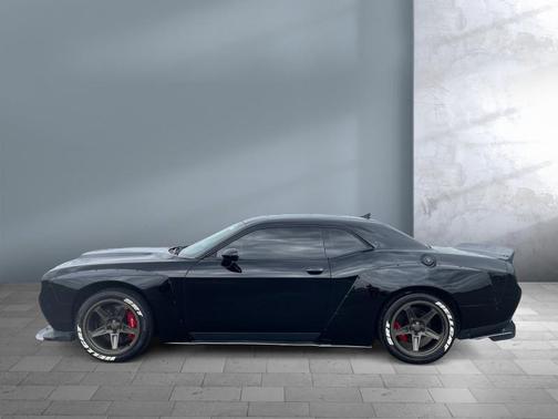 Black 2016 Dodge Challenger SRT Hellcat