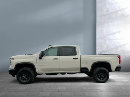 White Sands 2026 Chevrolet Silverado 2500 Crew Cab, Standard Bed, XR2, 4WD