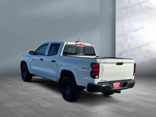 Summit White 2026 Chevrolet Colorado WT