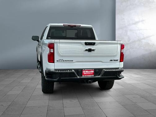 Summit White 2026 Chevrolet Silverado 1500 ZR2