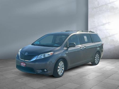 2017 Toyota Sienna XLE