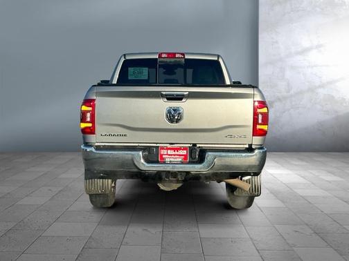 2022 RAM 2500 Laramie Crew Cab 4x4 6'4' Box