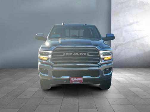 2022 RAM 2500 Laramie Crew Cab 4x4 6'4' Box