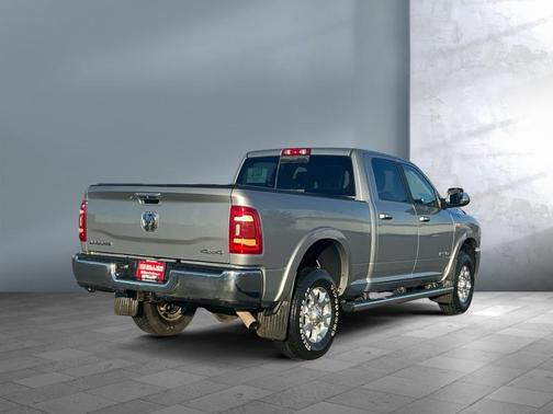 2022 RAM 2500 Laramie Crew Cab 4x4 6'4' Box