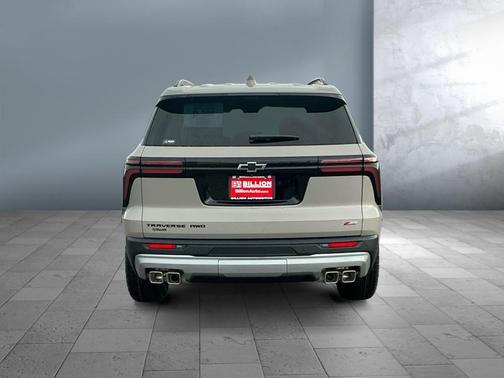 Sandstone Gray 2026 Chevrolet Traverse AWD Z71