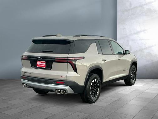 Sandstone Gray 2026 Chevrolet Traverse AWD Z71