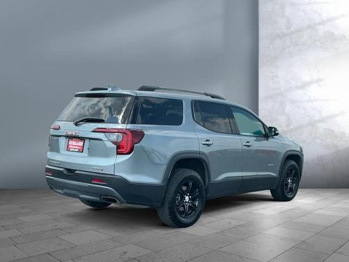 2023 GMC Acadia AWD AT4