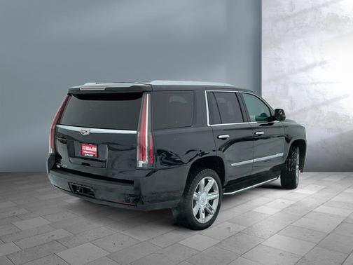 2018 Cadillac Escalade Luxury