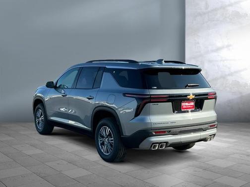Sterling Gray Metallic 2026 Chevrolet Traverse LT