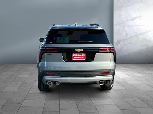 Sterling Gray Metallic 2026 Chevrolet Traverse LT