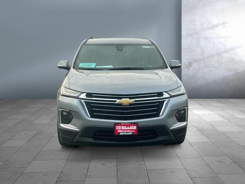Sterling Gray Metallic 2023 Chevrolet Traverse LT Cloth