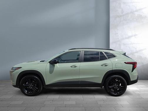 Cacti Green 2024 Chevrolet Trax FWD ACTIV