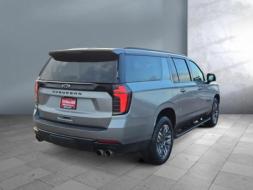 2025 Chevrolet Suburban 4WD Z71