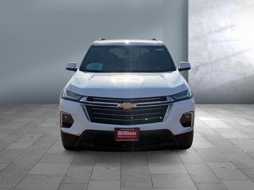 Summit White 2022 Chevrolet Traverse LT Cloth