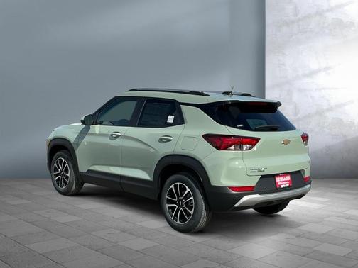 Cacti Green 2026 Chevrolet Trailblazer LT